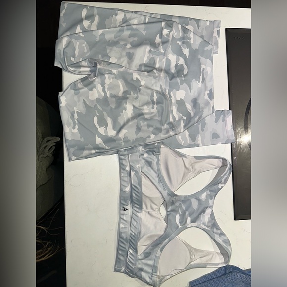 P’tula White Stealth Camo Set - Picture 3 of 3